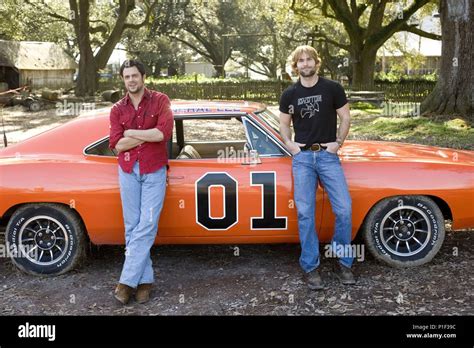 stars of dukes of hazzard|dukes of hazzard director.